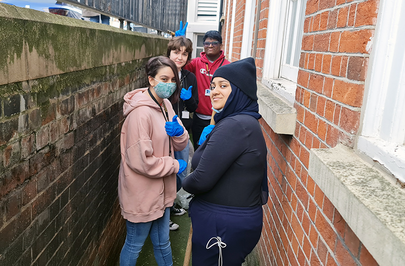Students concerned about the amount of litter and rubbish around New City College’s Arbour Square campus took matters into their own hands and organised a clean-up.